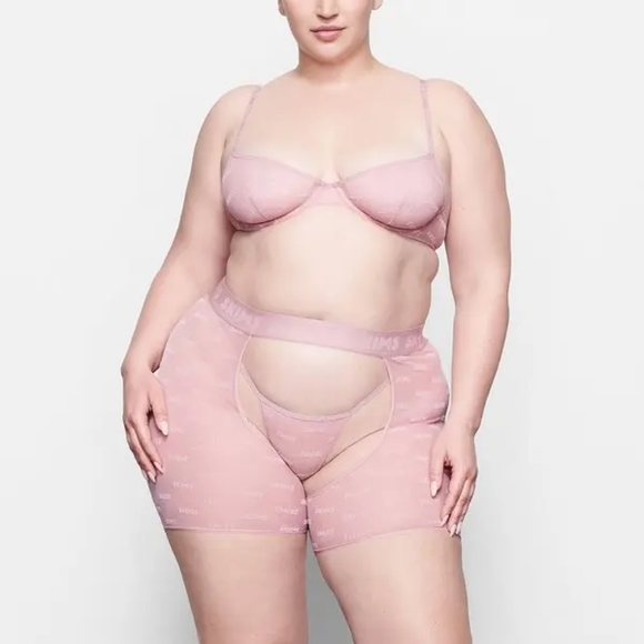 NWT SKIMS AFTER HOURS OPEN SHORT IN ORCHID - Picture 2 of 6